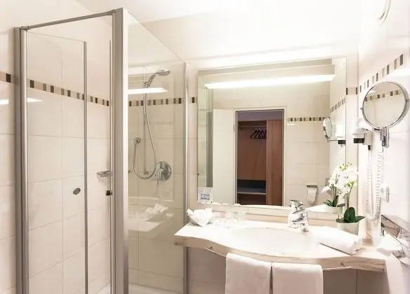 Tek Büyük veya İki Ayrı Yataklı Oda