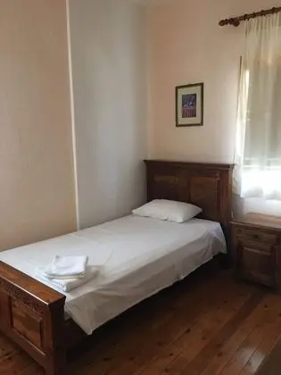 Tek Büyük veya İki Ayrı Yataklı Oda