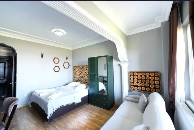 Deluxe Üç Kişilik Oda , Deniz ve Dağ Manzaralı