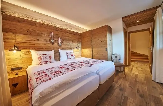 Luxury Dağ Evi, 2 Yatak Odası, Sauna, Dağ Manzaralı (Chalet - KRISTALL)