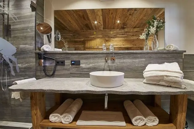 Luxury Dağ Evi, 2 Yatak Odası, Sauna, Dağ Manzaralı (Chalet - KRISTALL)