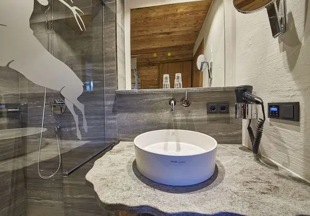 Luxury Dağ Evi, 2 Yatak Odası, Sauna, Dağ Manzaralı (Chalet - KRISTALL)