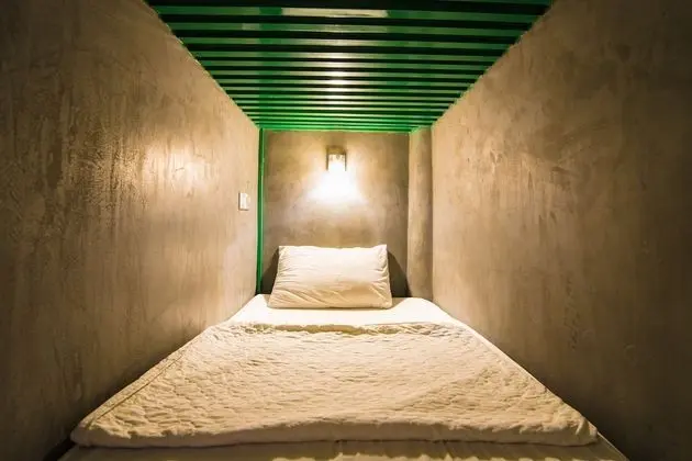 Bed In 18 Bed Mixed Dormitory Room