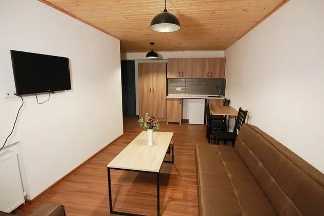 Standard Apart Daire, Dağ Manzaralı