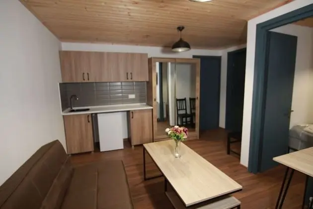 Standard Apart Daire, Dağ Manzaralı