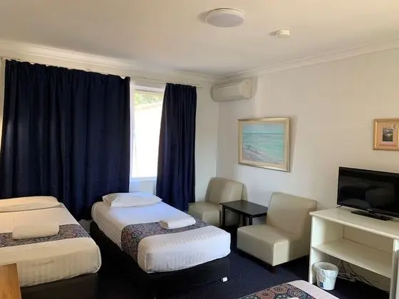 Standard Oda (Larger Room)