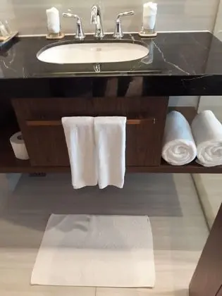 Premium Tek Büyük Yataklı Oda, 1 En Büyük (King) Boy Yatak, Kısmi Deniz Manzaralı
