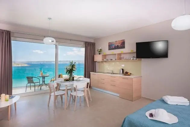 Studio Deluxe with Panoramic Sea View