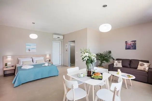 Studio Deluxe with Panoramic Sea View