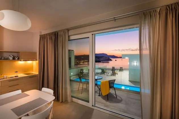 Studio Deluxe with Panoramic Sea View