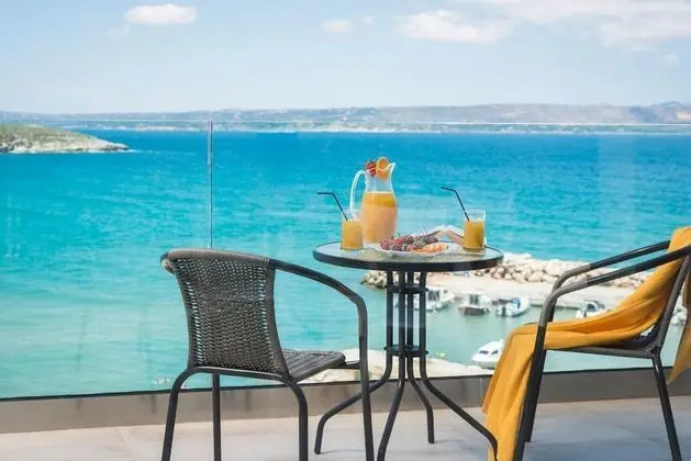 Studio Deluxe with Panoramic Sea View