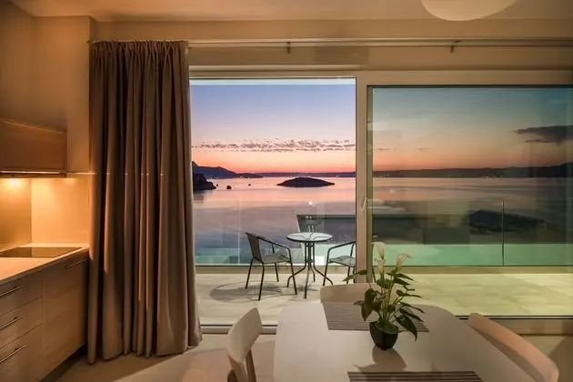 Studio Deluxe with Panoramic Sea View