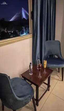 Deluxe Tek Büyük veya İki Ayrı Yataklı Oda (Pyramid View)