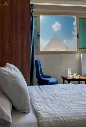Deluxe Tek Büyük veya İki Ayrı Yataklı Oda (Pyramid View)