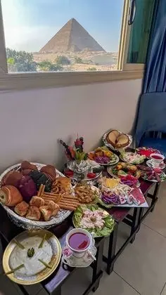 Deluxe Tek Büyük veya İki Ayrı Yataklı Oda (Pyramid View)