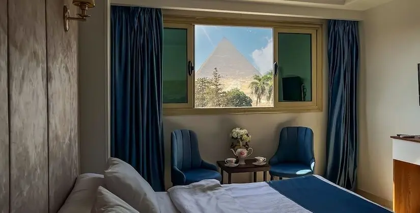 Deluxe Tek Büyük veya İki Ayrı Yataklı Oda (Pyramid View)