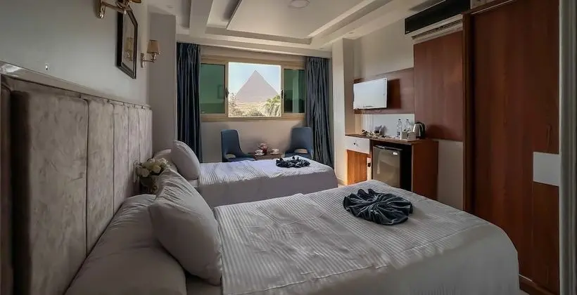 Deluxe Tek Büyük veya İki Ayrı Yataklı Oda (Pyramid View)