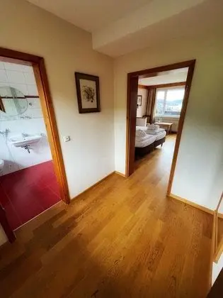 Deluxe Tek Büyük Yataklı Oda, Balkon, Göl Manzaralı