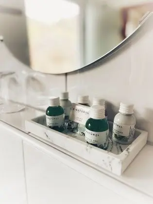 Deluxe Tek Büyük Yataklı Oda, Balkon, Göl Manzaralı