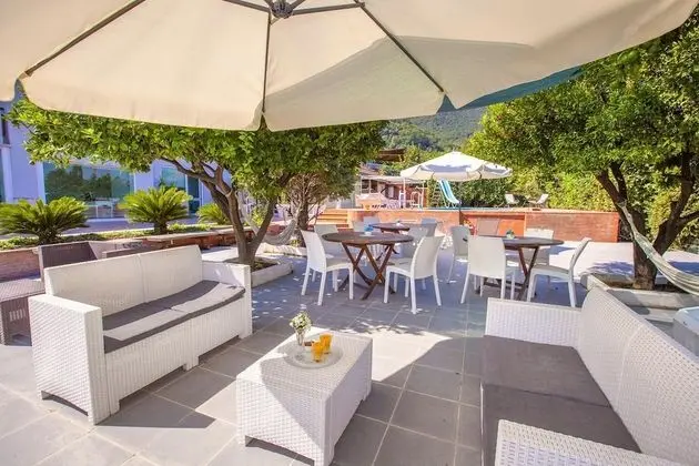 Villa, Sigara İçilebilir