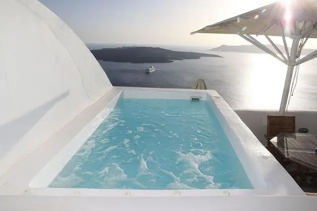 Villa (Caldera View outdoor Jetted tub)