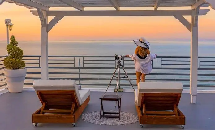 Master Sky Suite with Outdoor Hot Tub and Sauna - Sea View