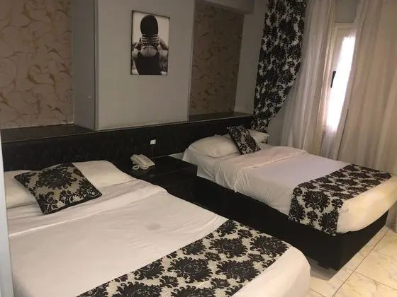 Tek Büyük veya İki Ayrı Yataklı Oda