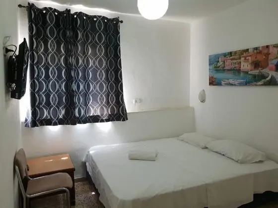 Tek Büyük veya İki Ayrı Yataklı Oda