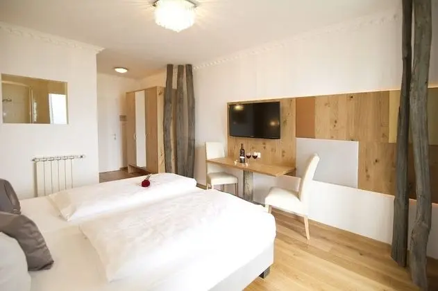 Tek Büyük Yataklı Oda, Sigara İçilmez, Balkon