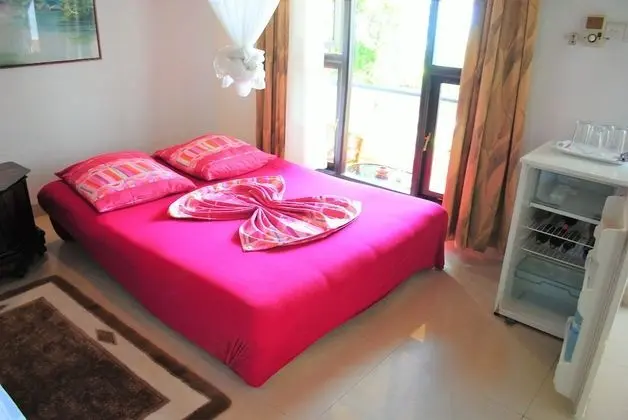 Deluxe Üç Kişilik Oda, Deniz Manzaralı
