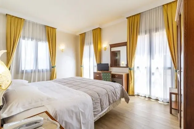 Standard Tek Büyük veya İki Ayrı Yataklı Oda