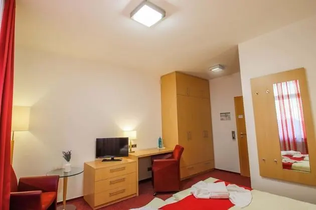 Tek Büyük Yataklı Oda