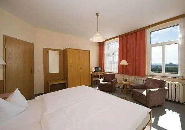 Standard Tek Büyük Yataklı Oda