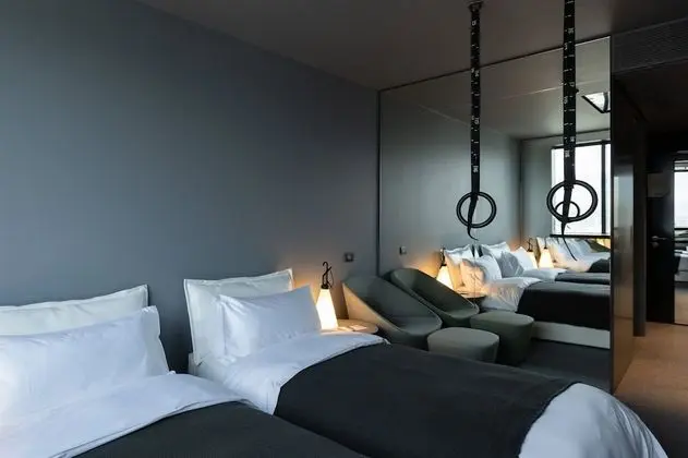 Hangout Edition Room Single Use