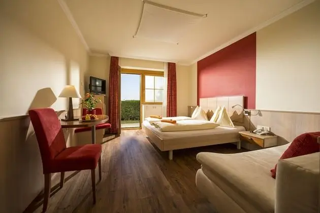 Panoramic Oda (or Nature Room)