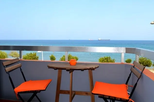Apart Daire, Deniz Manzaralı (Happy Home)