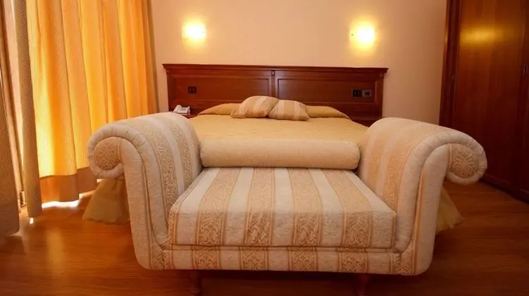 Superior Tek Büyük veya İki Ayrı Yataklı Oda