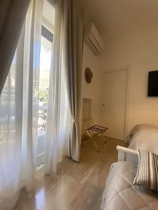 Üç Kişilik Oda (Sorrento)