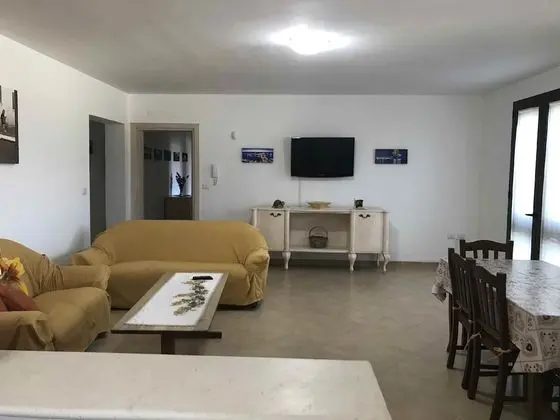 Villa (5 Bedrooms)
