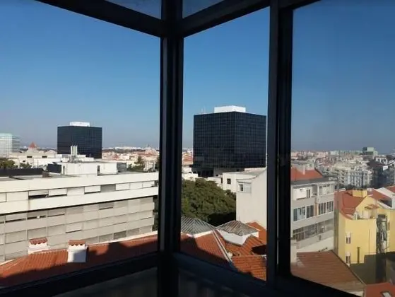 Tek Büyük Yataklı Oda, Ortak Banyo (2)