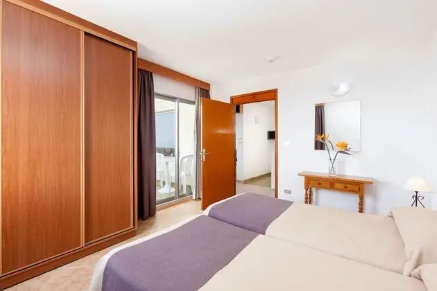 Apart Daire, Dağ Manzaralı (2 adults and 2 children)