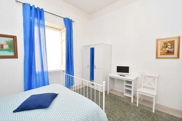 Standard Tek Büyük Yataklı Oda, Bahçe Manzaralı