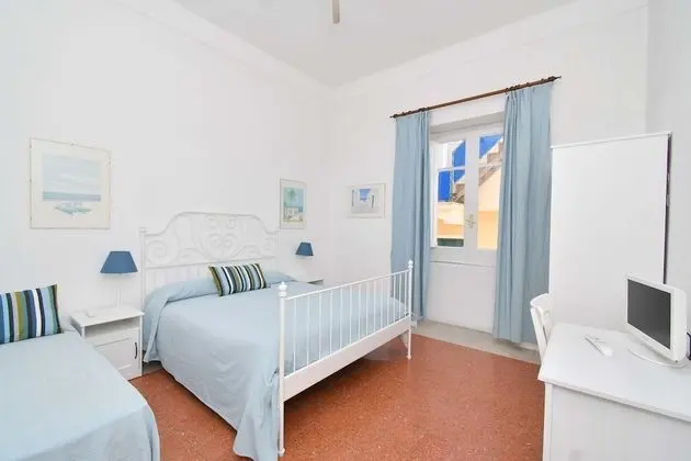 Üç Kişilik Oda