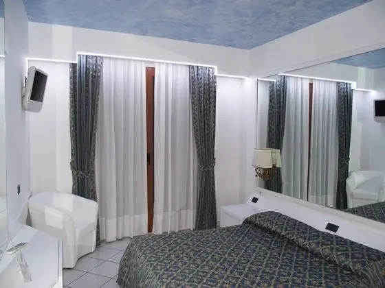 Tek Büyük veya İki Ayrı Yataklı Oda