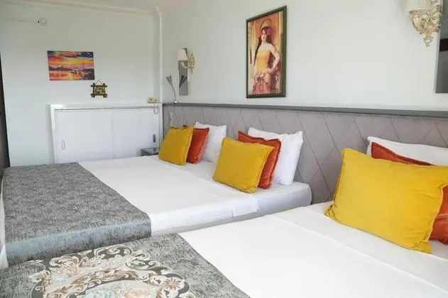 Triple, Şehir Manzaralı
