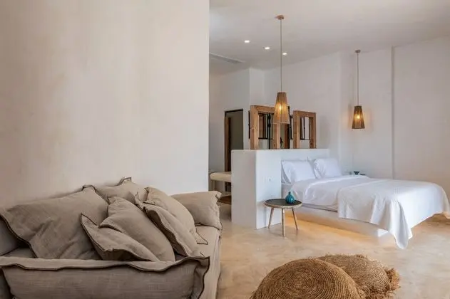 Premium Suite with Private Heated Pool Indoor Hot Tub and Sea View
