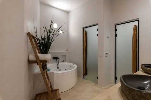 Premium Suite with Private Heated Pool Indoor Hot Tub and Sea View