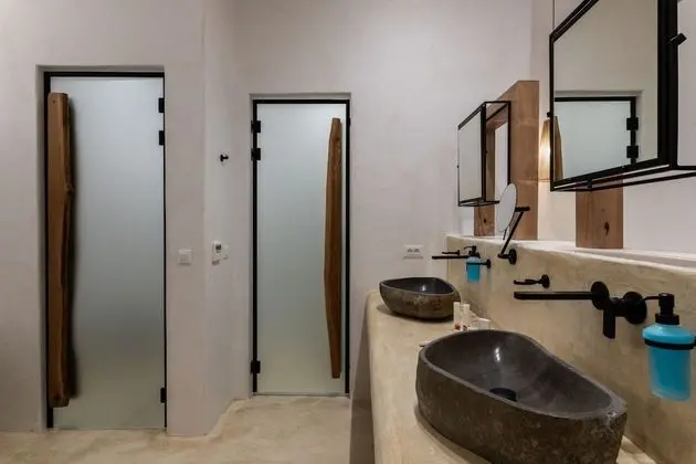 Premium Suite with Private Heated Pool Indoor Hot Tub and Sea View