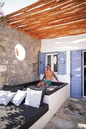 Signature Suite with Outdoor Hot Tub and Sea View