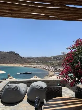Signature Suite with Outdoor Hot Tub and Sea View